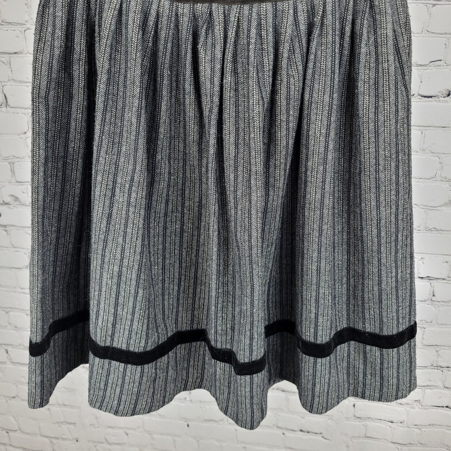 VTG New Expressions Bobbie Brooks Wool Blend Velvet Accents Midi Skirt USA 9/10