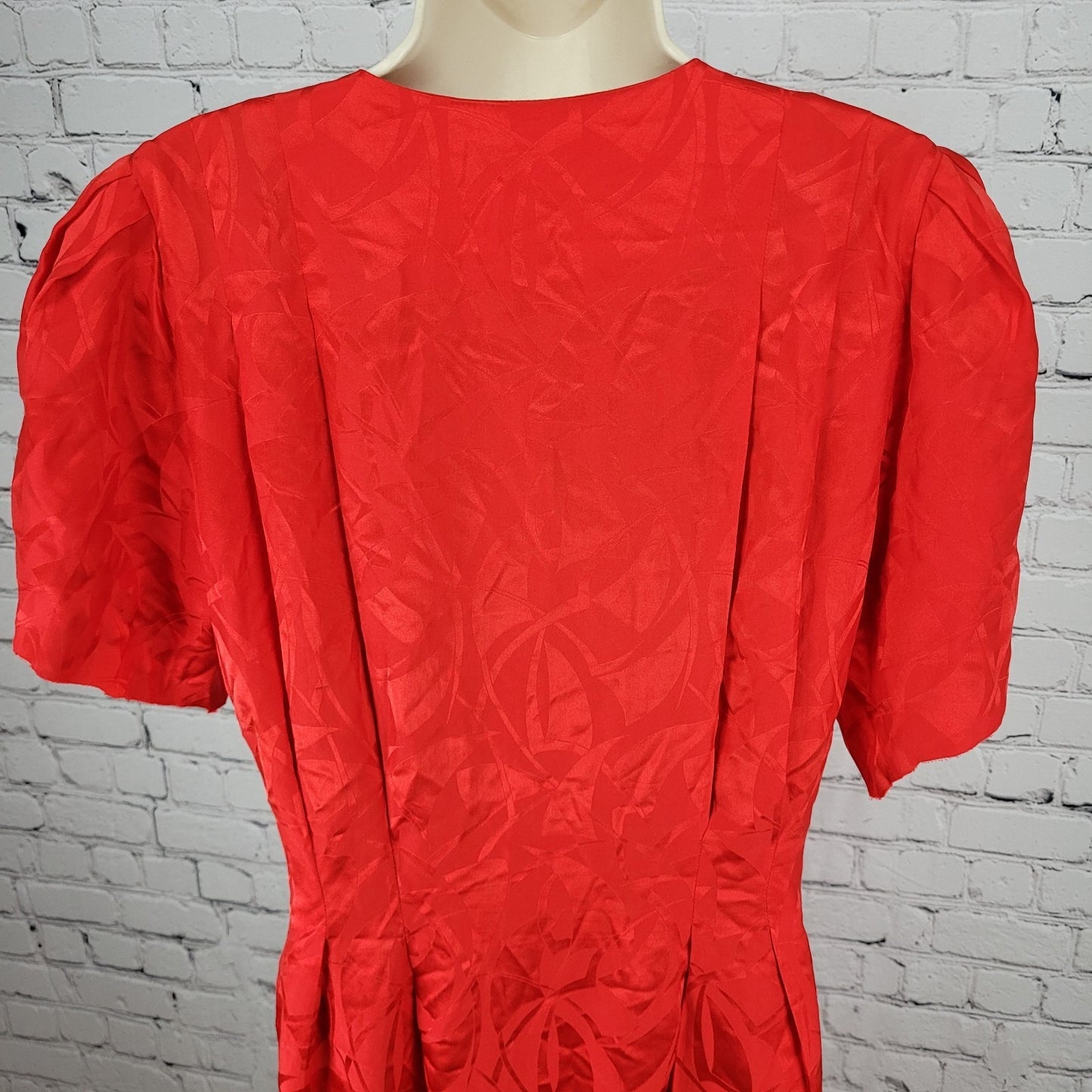 VTG Nordstrom Towne Square Red 100% Silk Puff Sleeve Pleated Shift Dress Size 8