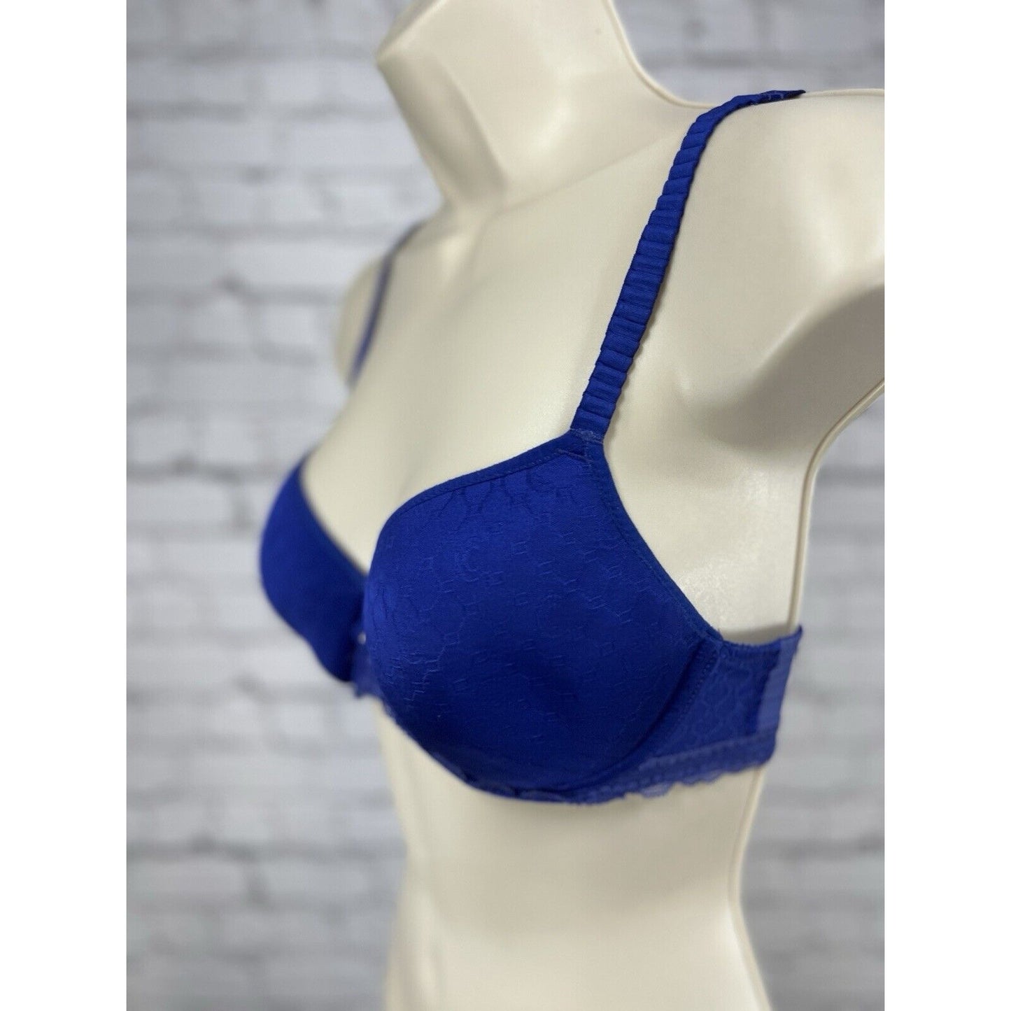 Chantelle Blue Full Unlined Lace Underwired Bra Ruffled Straps Rhinestones 32D