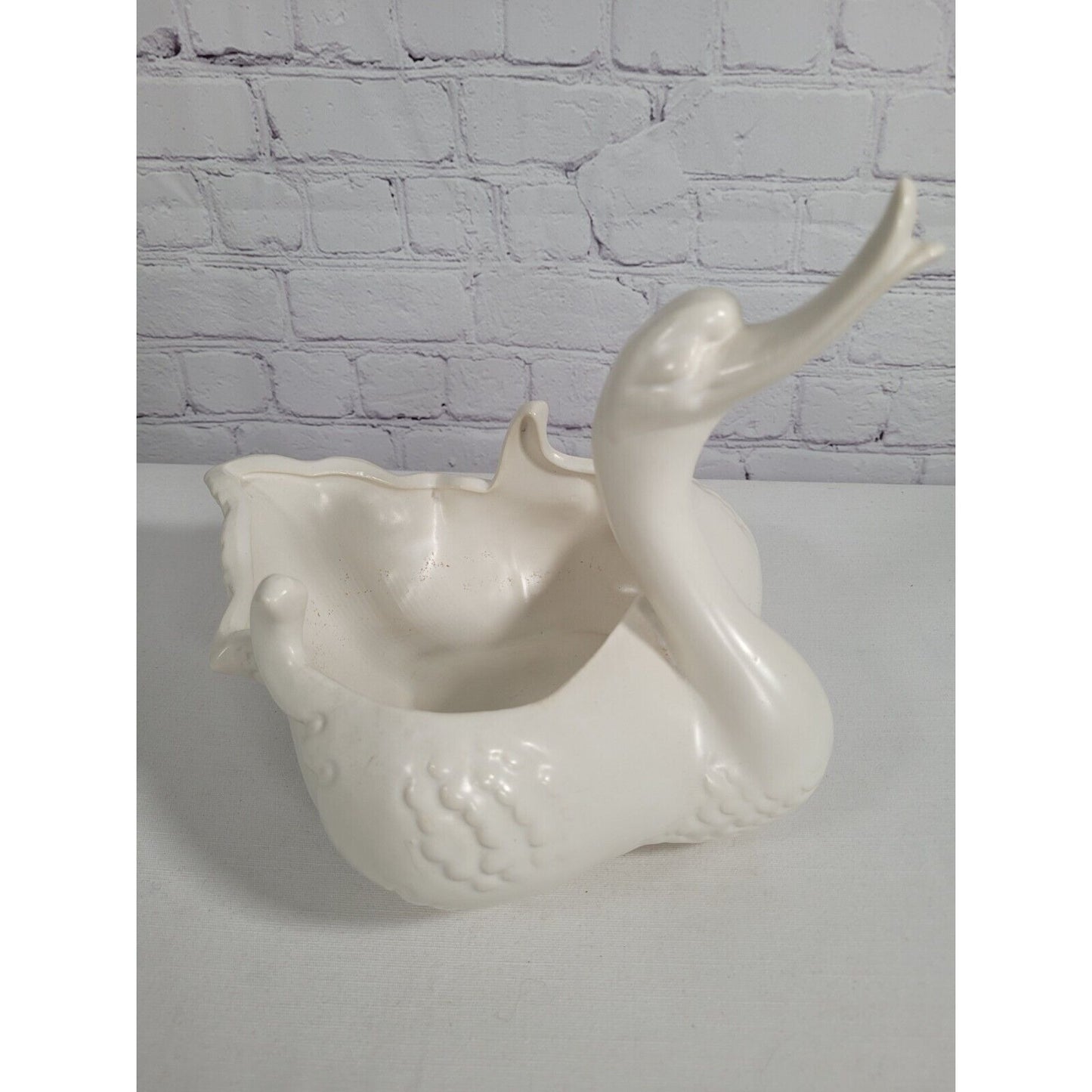 Hull Pottery Imperial MCM #23 White Swan & 4 Babies Planter 1950’s Centerpiece