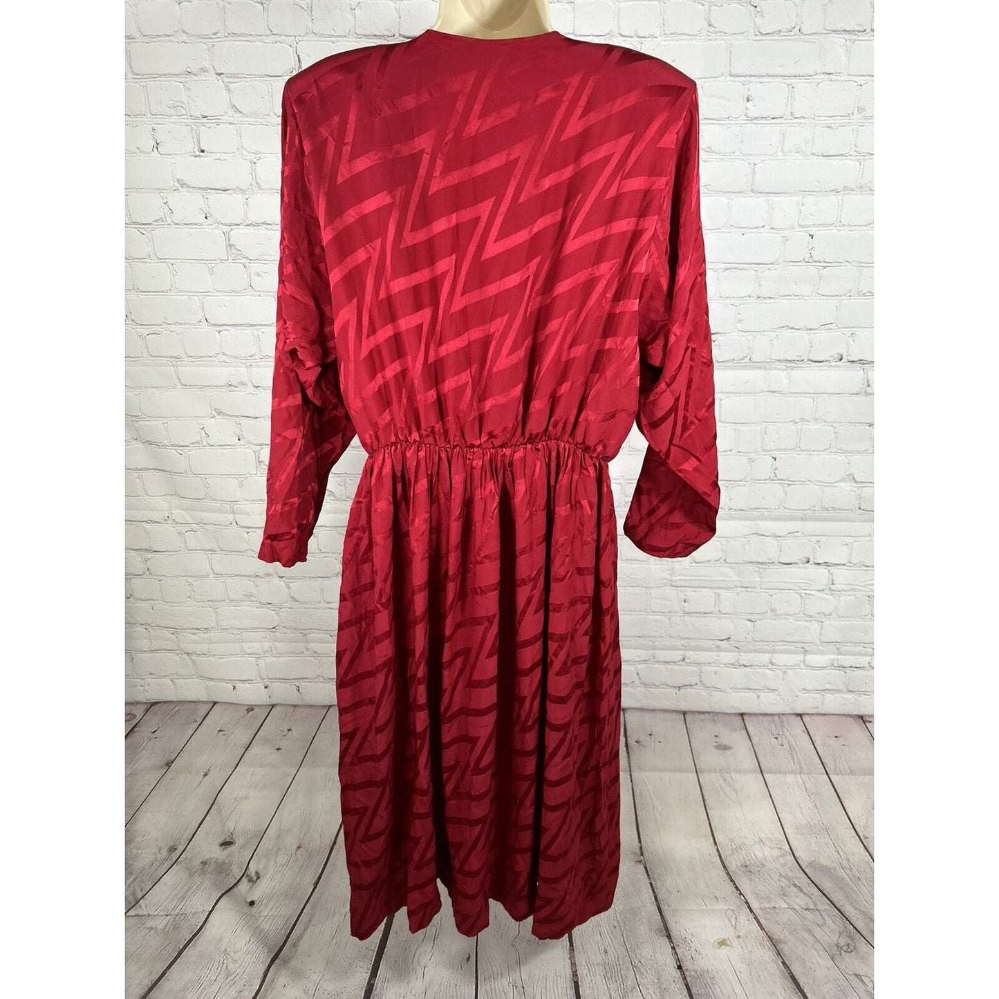 VTG Wayne Clark 100% Silk Red Shoulder Pad Blouson Drapey Chest Dress Size 12 **