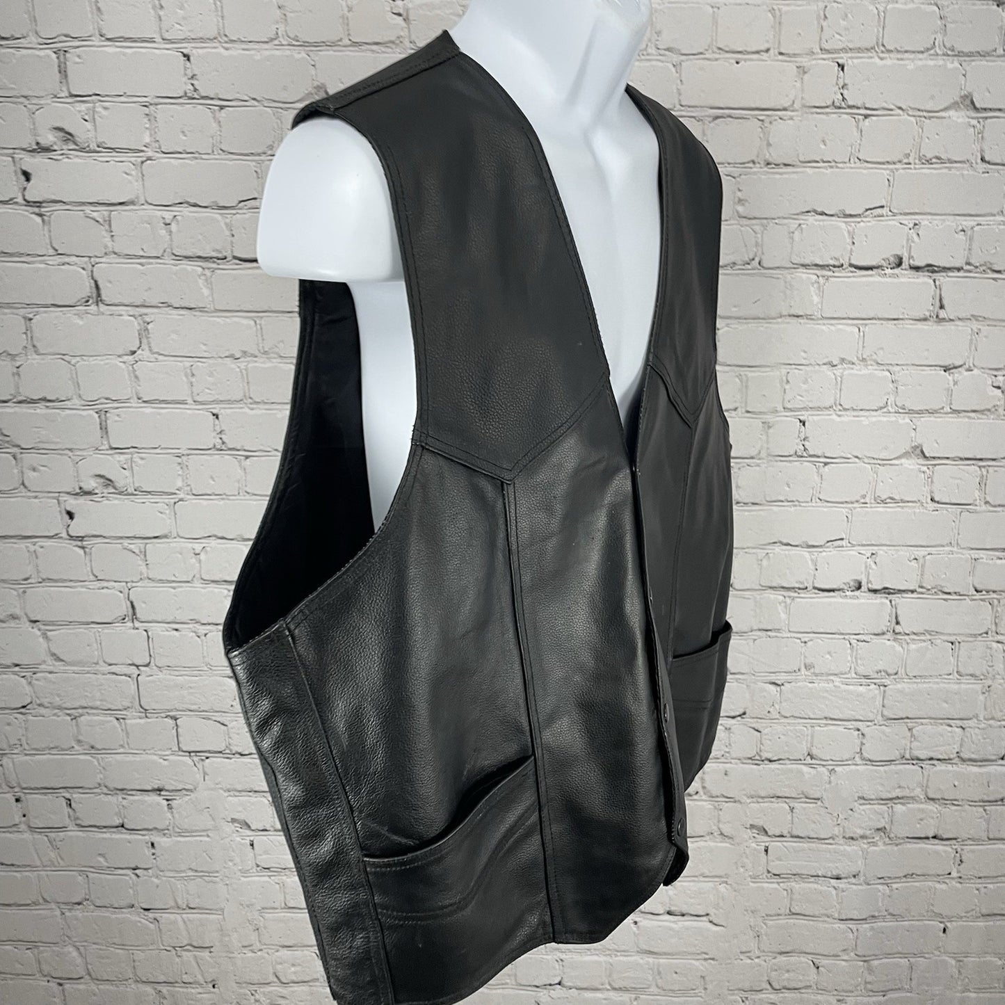 Genuine Leather Black Bikercore Classic Snapped Lined Vest Pockets Size 56