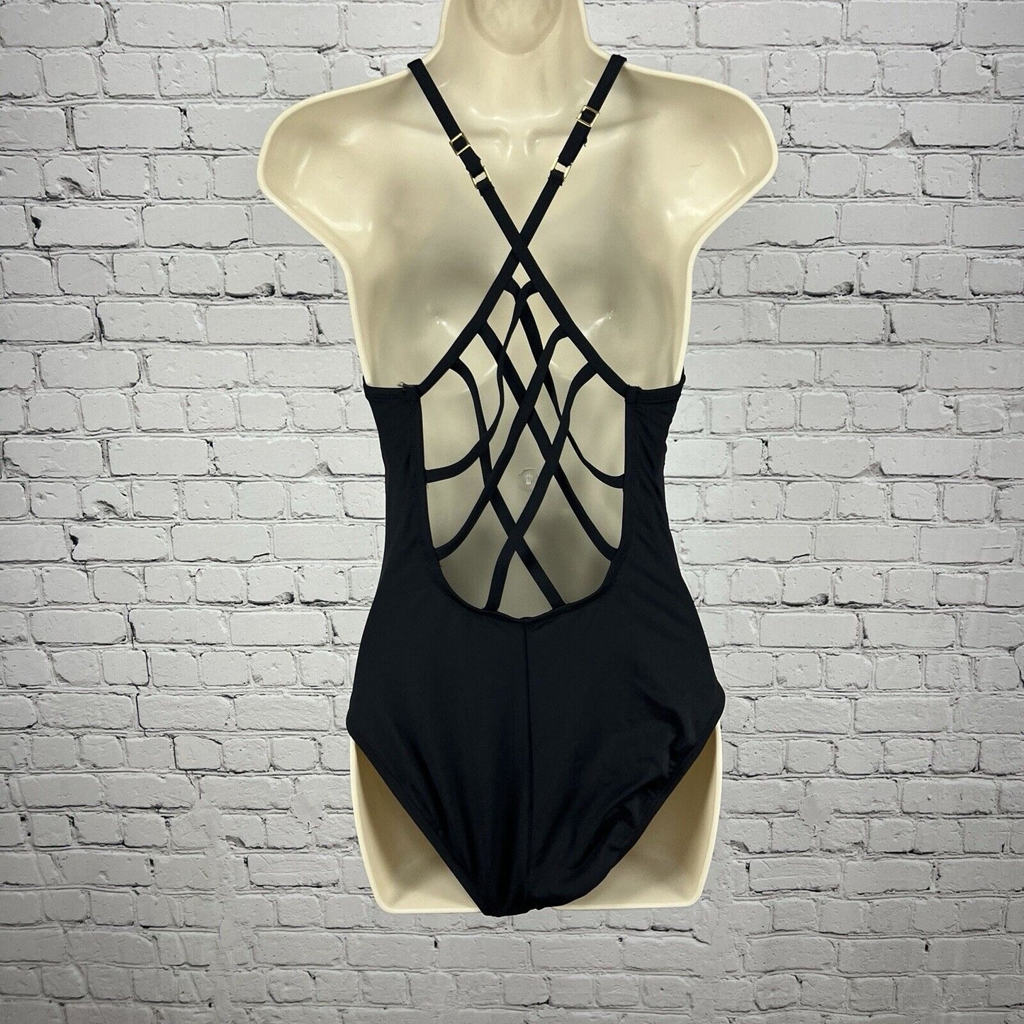 La Blanca Black Crisscross Back One Piece Swimsuit Keyhole Neck Full Coverage 8