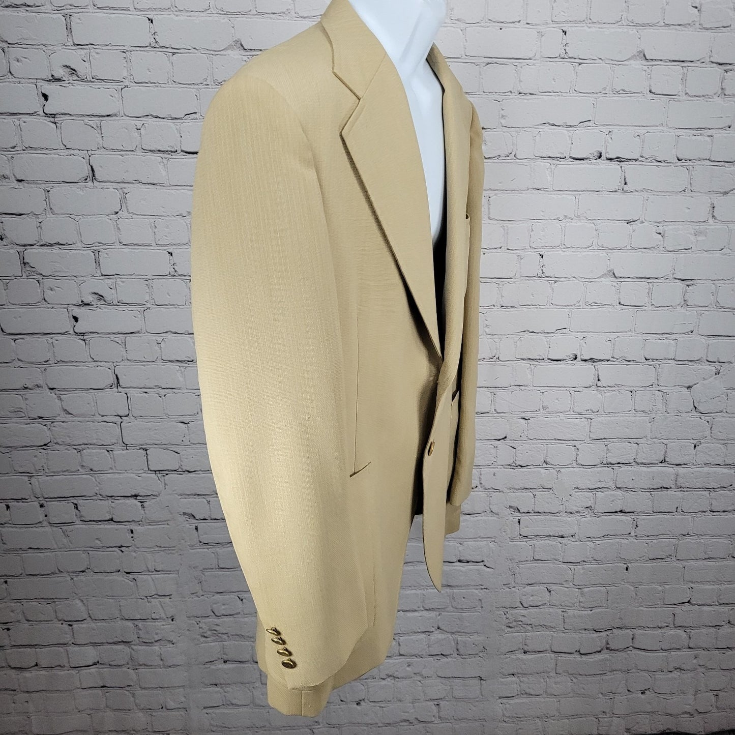 VTG Unbranded Tan 2 Button Single Vented Notch Blazer Sport Coat USA 44
