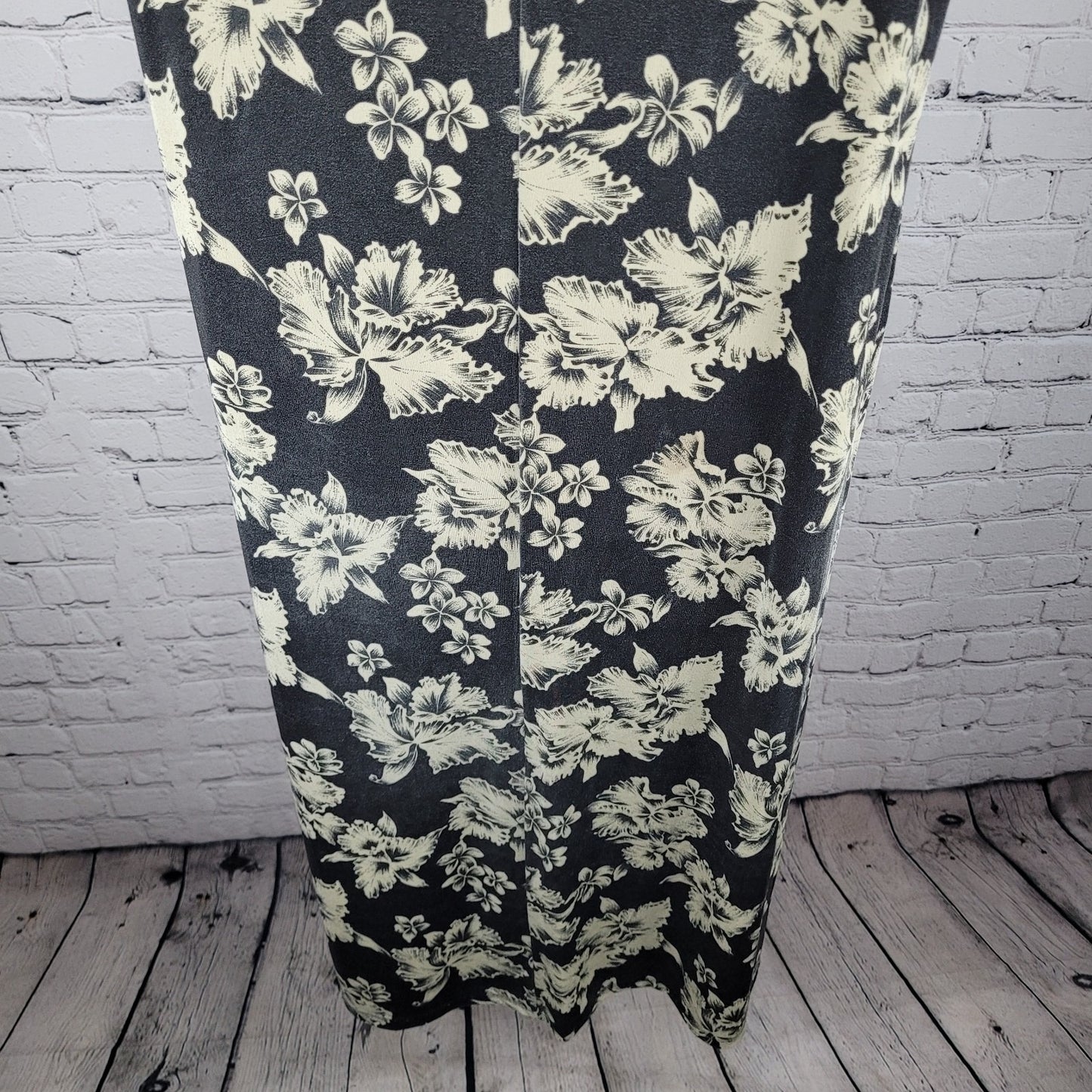 VTG Royal Creations Black & Ivory Tropical Floral Made In Hawaii Dress Size XL
