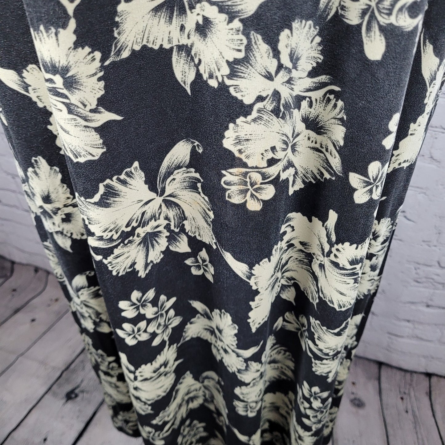 VTG Royal Creations Black & Ivory Tropical Floral Made In Hawaii Dress Size XL