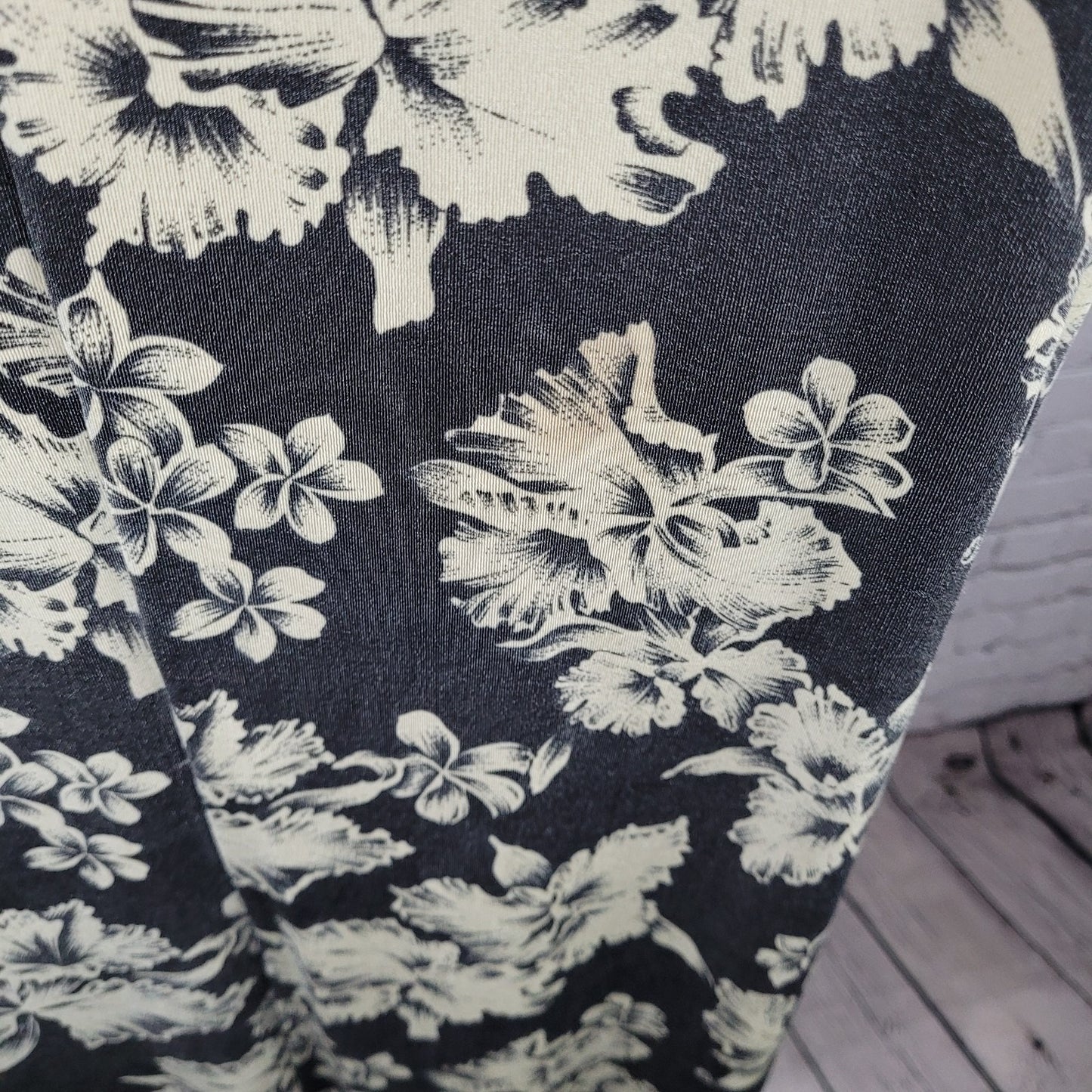 VTG Royal Creations Black & Ivory Tropical Floral Made In Hawaii Dress Size XL