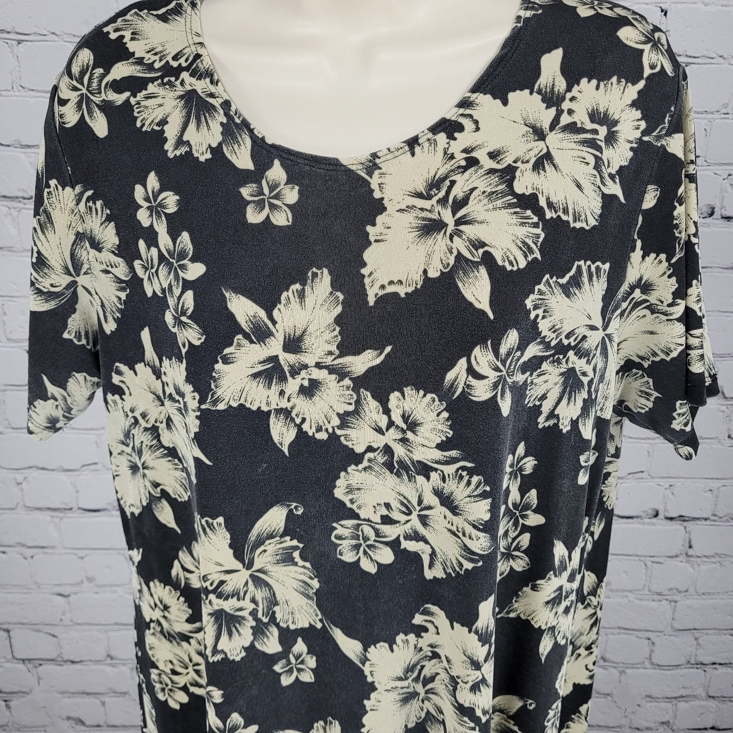 VTG Royal Creations Black & Ivory Tropical Floral Made In Hawaii Dress Size XL