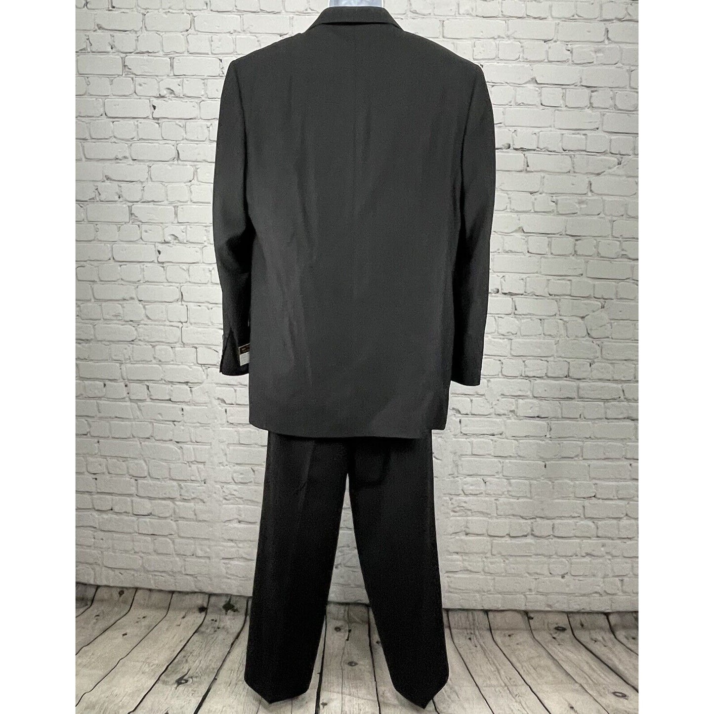 NWT Giorgio Cerruti Black Paris SBX3 Striped Super 150’s Two Piece Suit Size 40L