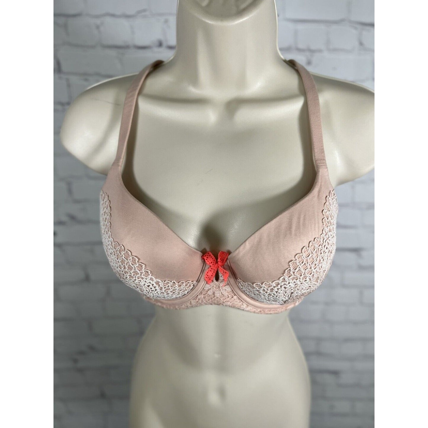 Victoria's Secret Pink Body by Victoria Lined Demi Underwire Lace Trim 32DD