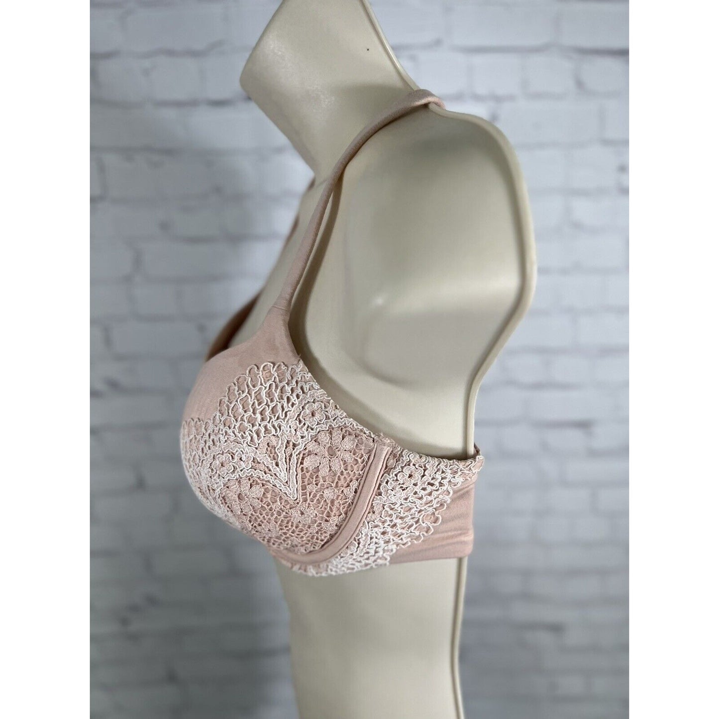 Victoria's Secret Pink Body by Victoria Lined Demi Underwire Lace Trim 32DD
