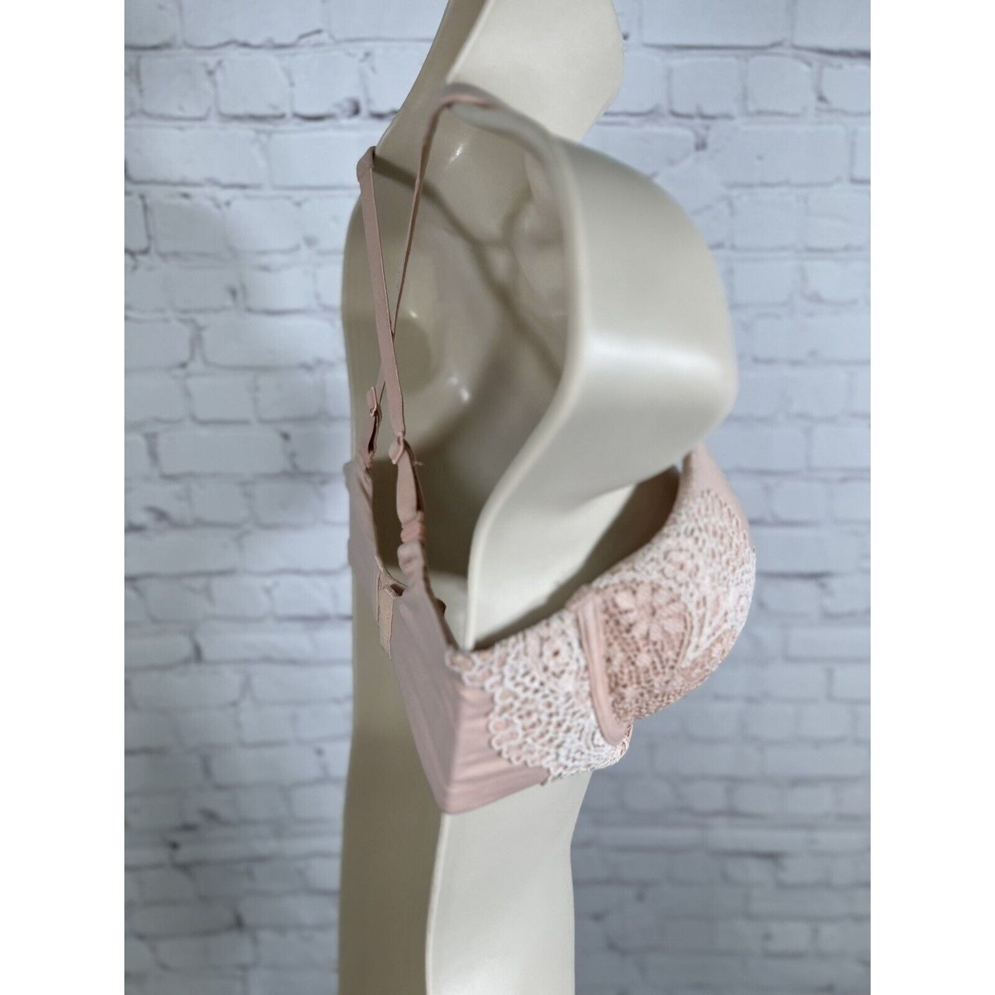 Victoria's Secret Pink Body by Victoria Lined Demi Underwire Lace Trim 32DD