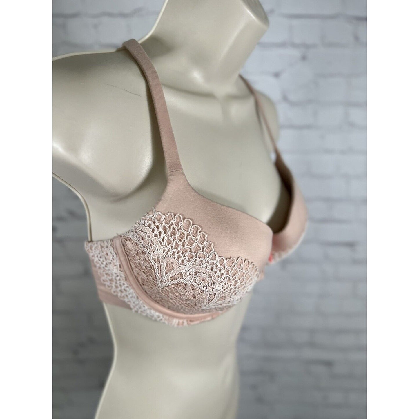 Victoria's Secret Pink Body by Victoria Lined Demi Underwire Lace Trim 32DD