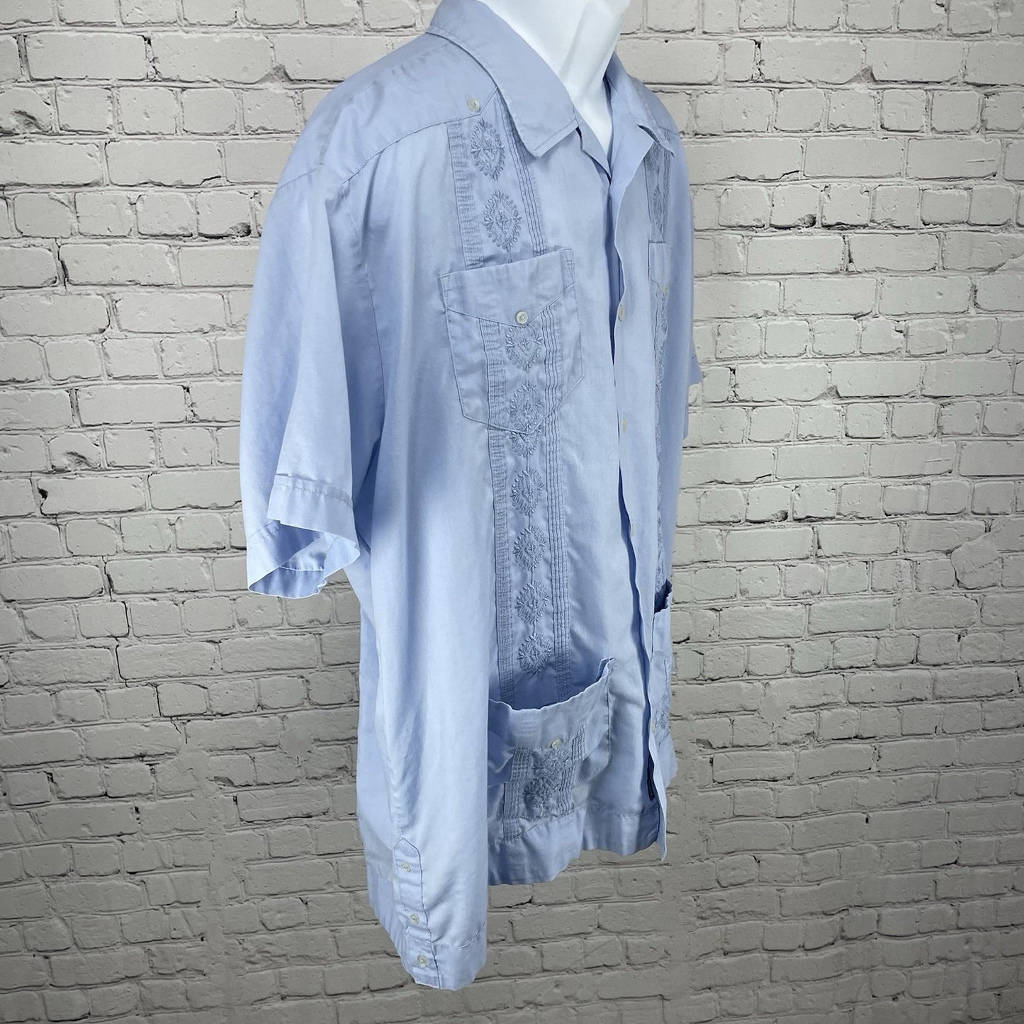 John Henry Blue Embroidered Guayabera Lightweight Button Short Sleeve Shirt XL