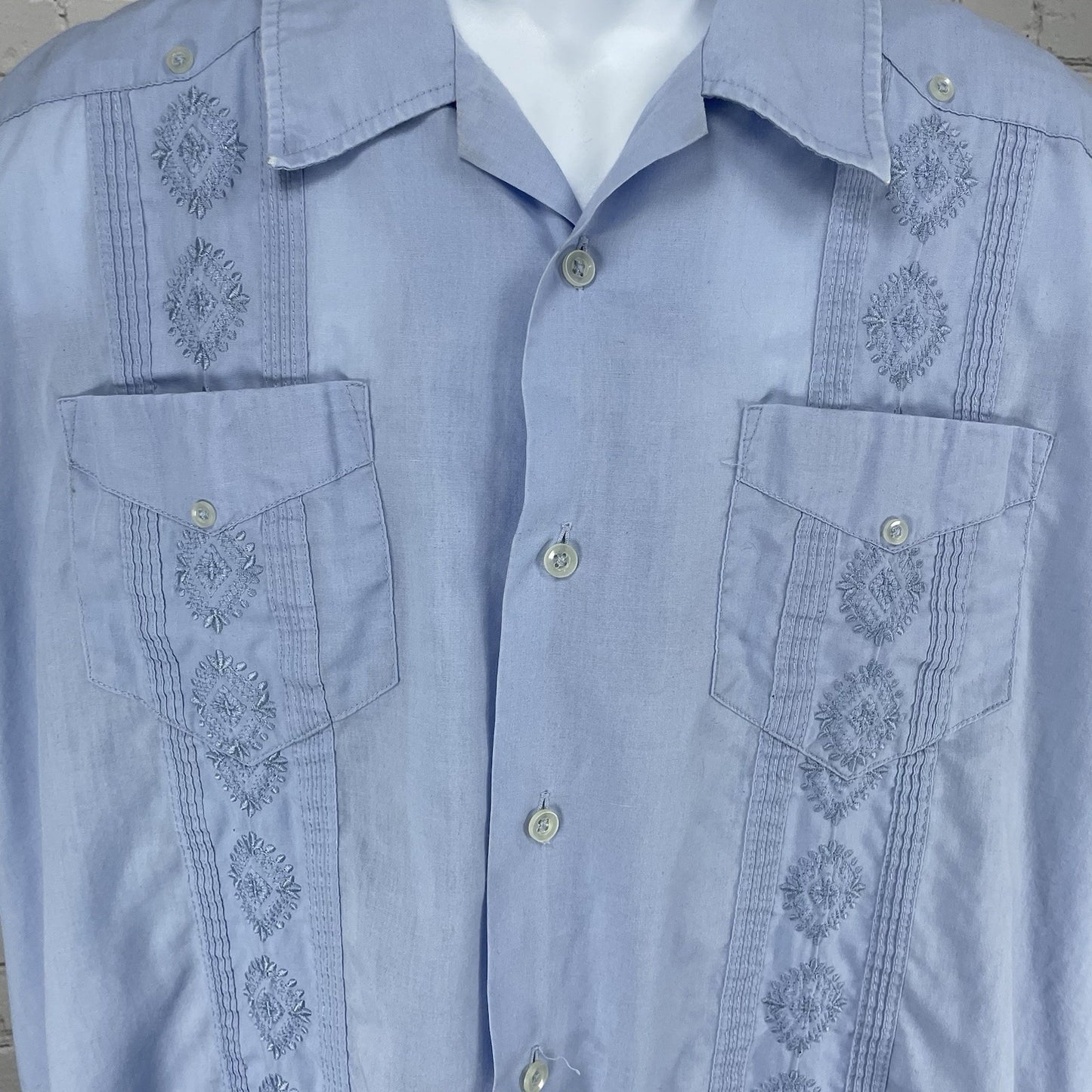 John Henry Blue Embroidered Guayabera Lightweight Button Short Sleeve Shirt XL