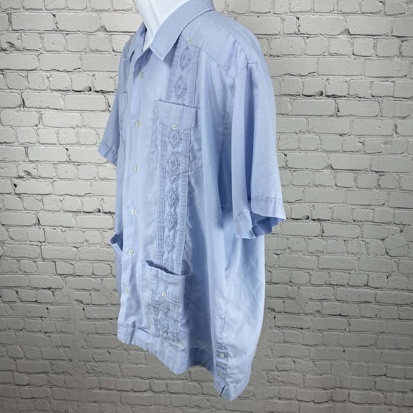 John Henry Blue Embroidered Guayabera Lightweight Button Short Sleeve Shirt XL