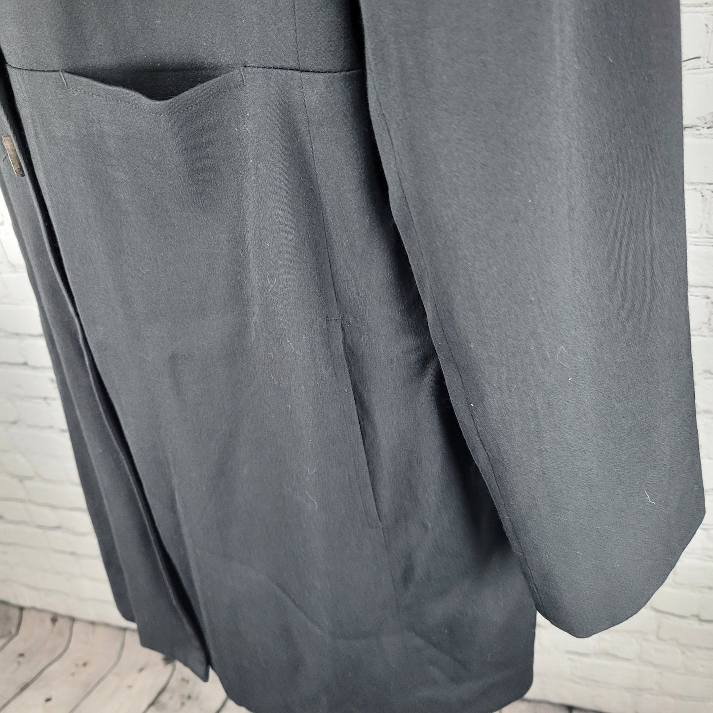 VTG J. Jill Black Wool Blend Stretch Lightweight Buttoned Lined Coat Size 18