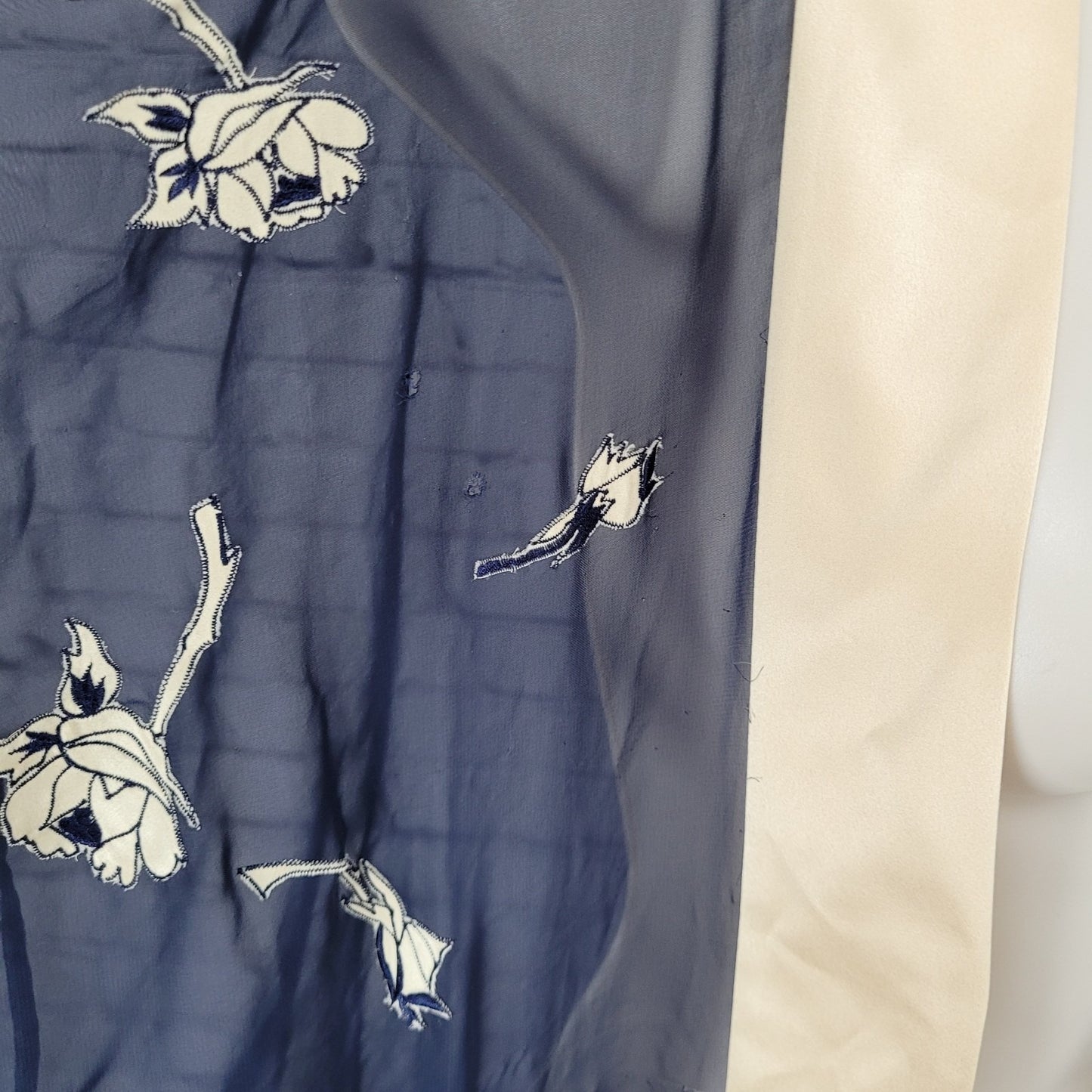 VTG Victoria's Secret Navy & Gold Sheer Embroidered Floral Robe Size Small S