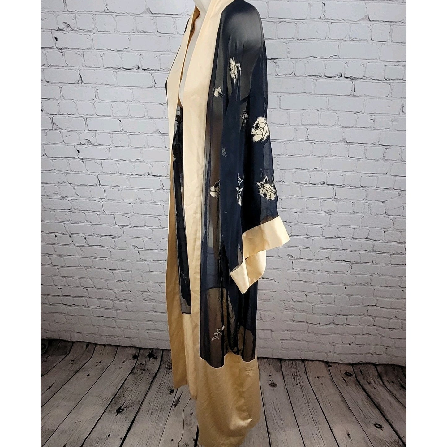 VTG Victoria's Secret Navy & Gold Sheer Embroidered Floral Robe Size Small S
