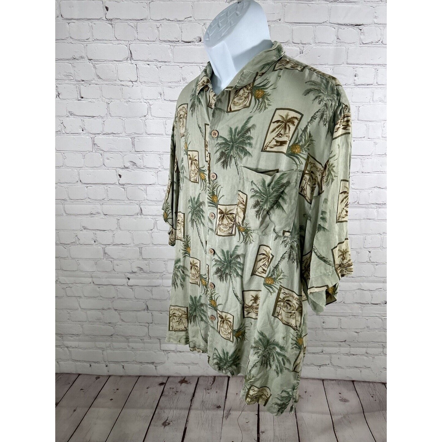 Bermuda Bay 100% Silk Hawaiian Tropical Button Front Shirt Short Sleeves Mens L