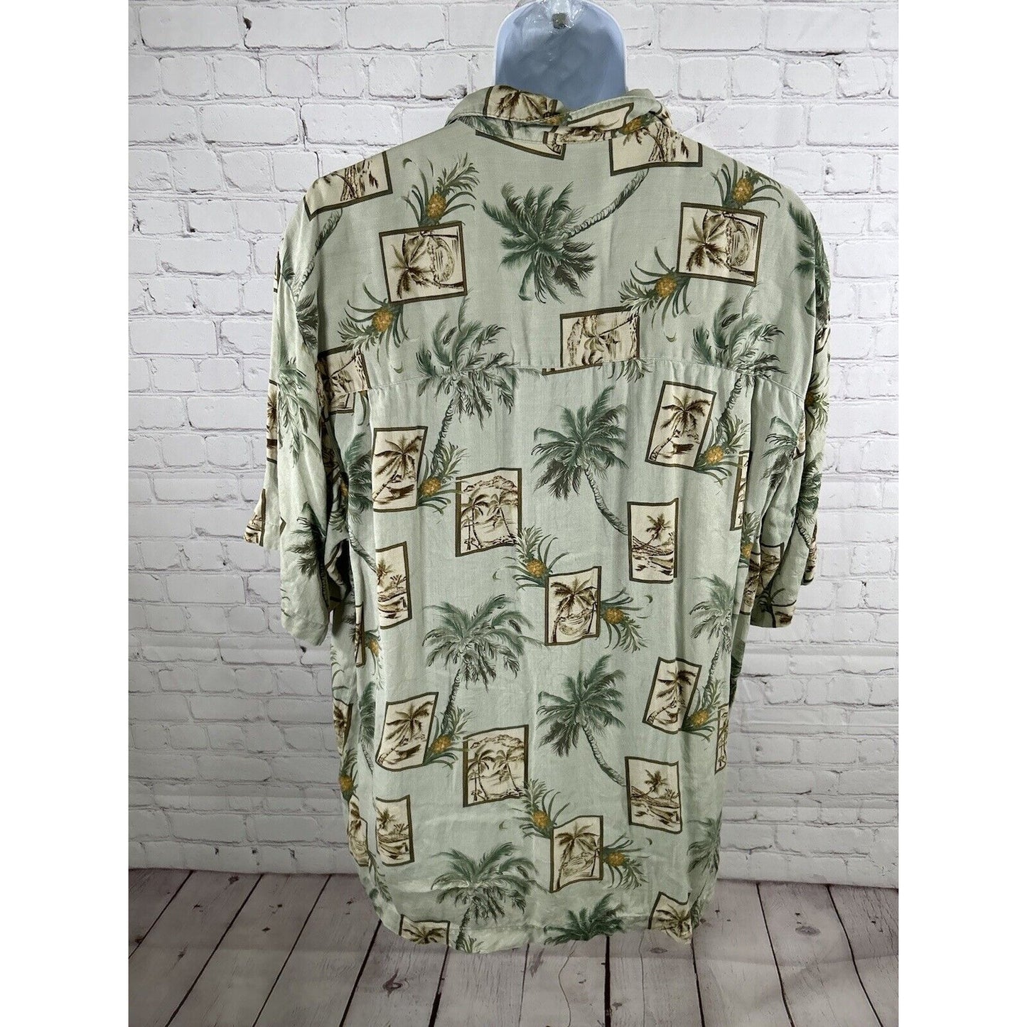Bermuda Bay 100% Silk Hawaiian Tropical Button Front Shirt Short Sleeves Mens L