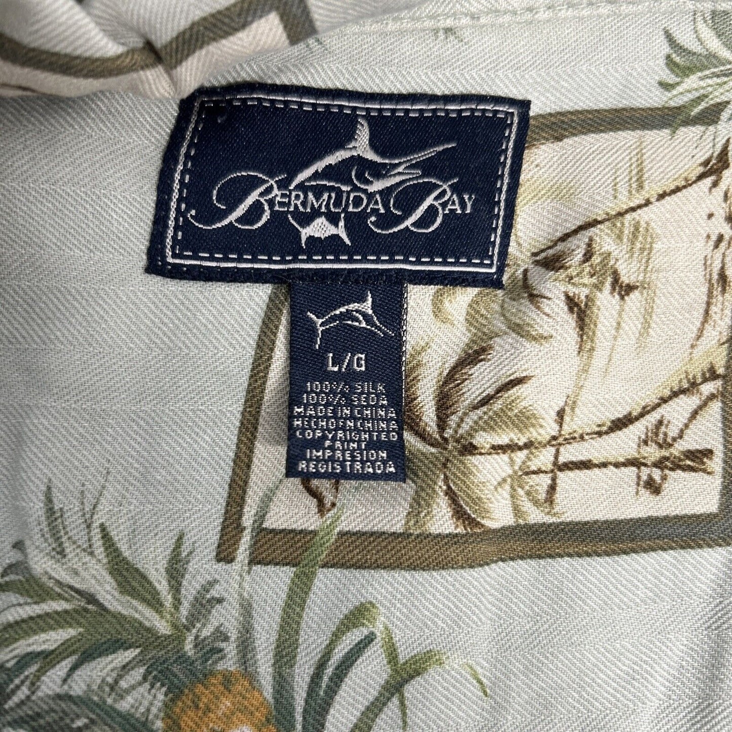Bermuda Bay 100% Silk Hawaiian Tropical Button Front Shirt Short Sleeves Mens L