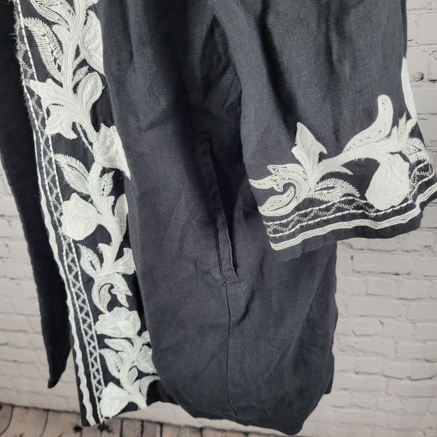 Chico's Black Linen Floral Embroidered Lined Jacket Pockets Size 3 (US 16/18)