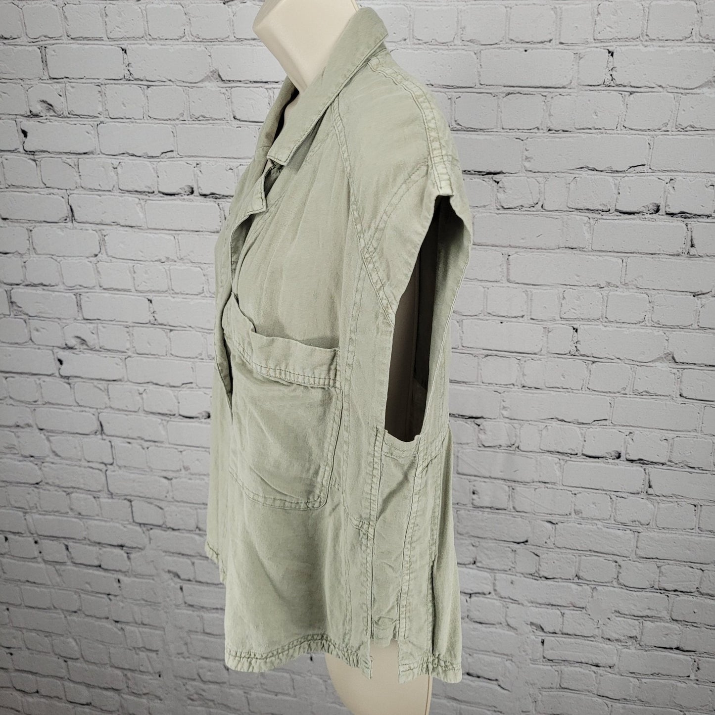 We The Free Urban Outfitters Muted Green Linen Blend Boxy Shirt Size Medium M