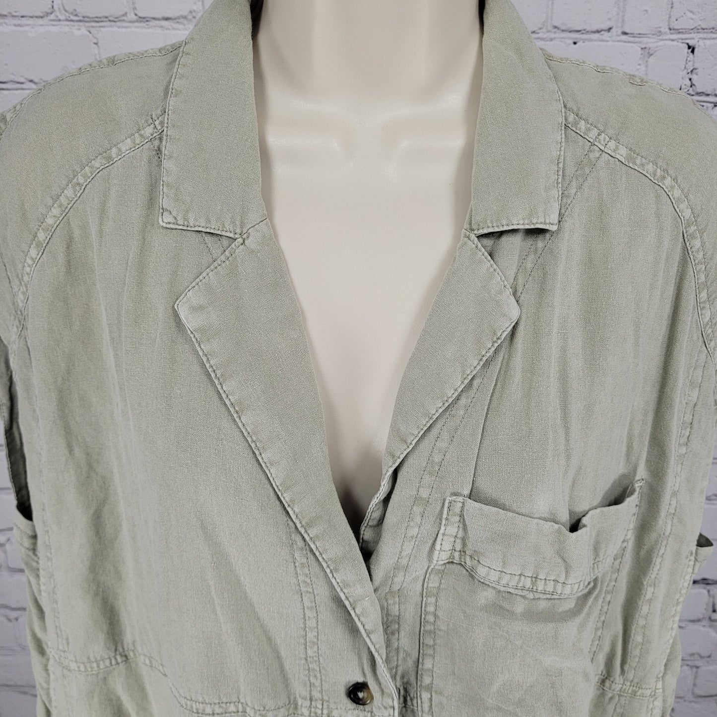 We The Free Urban Outfitters Muted Green Linen Blend Boxy Shirt Size Medium M