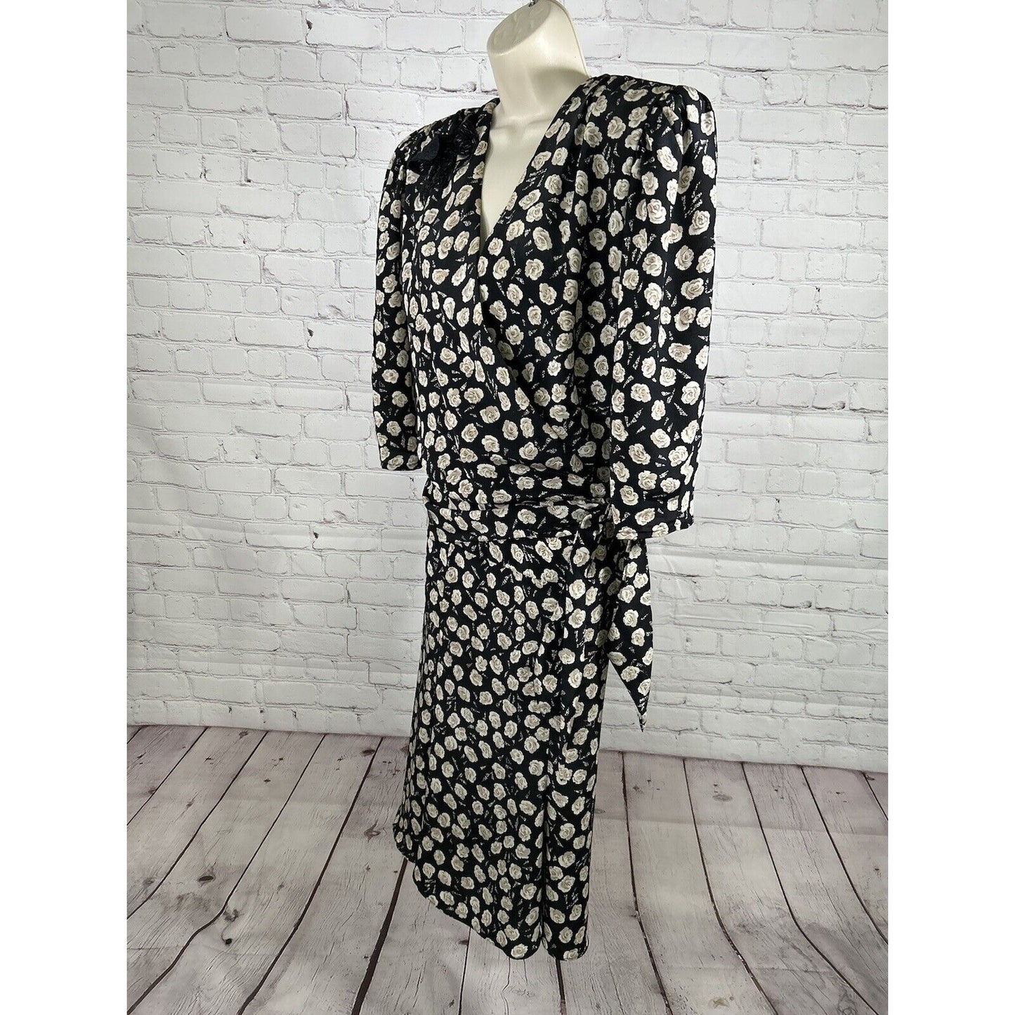 VTG Jo Hanna York Joan Davis Black Floral V Neck Shoulder Pad Faux Wrap Dress XL