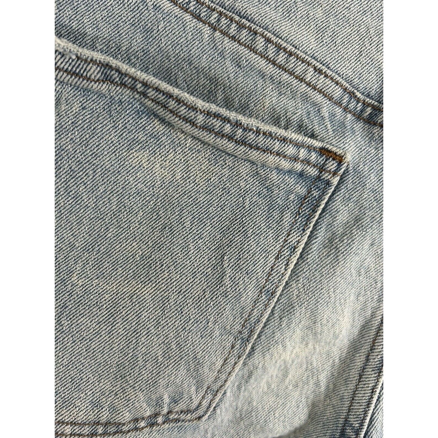 Madewell Light Wash Denim Distressed High Rise Shorts Women’s (27 x 3.5)