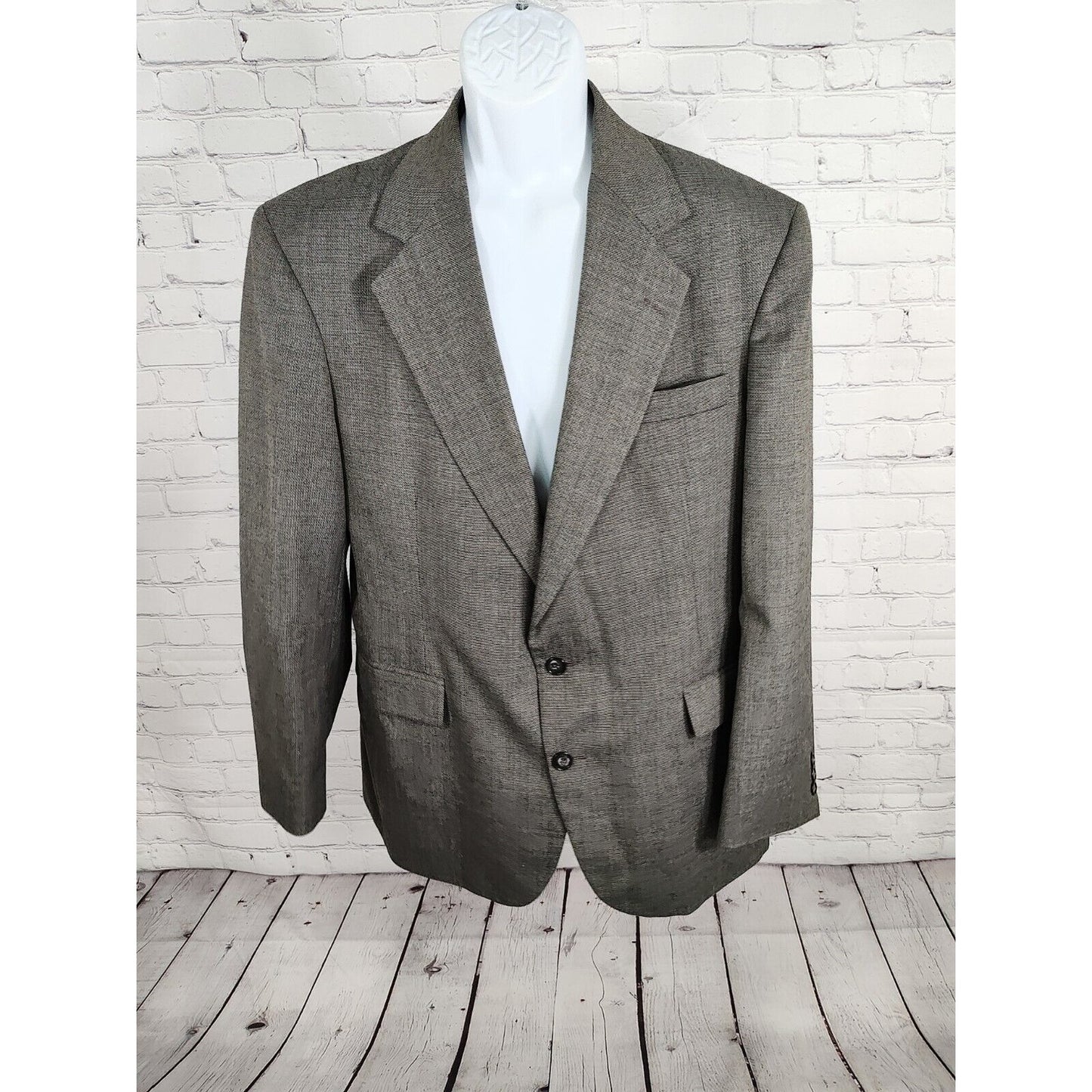 Haggar Clothing Co Gray Single Breasted Two Button Blazer USA Men’s Size 42