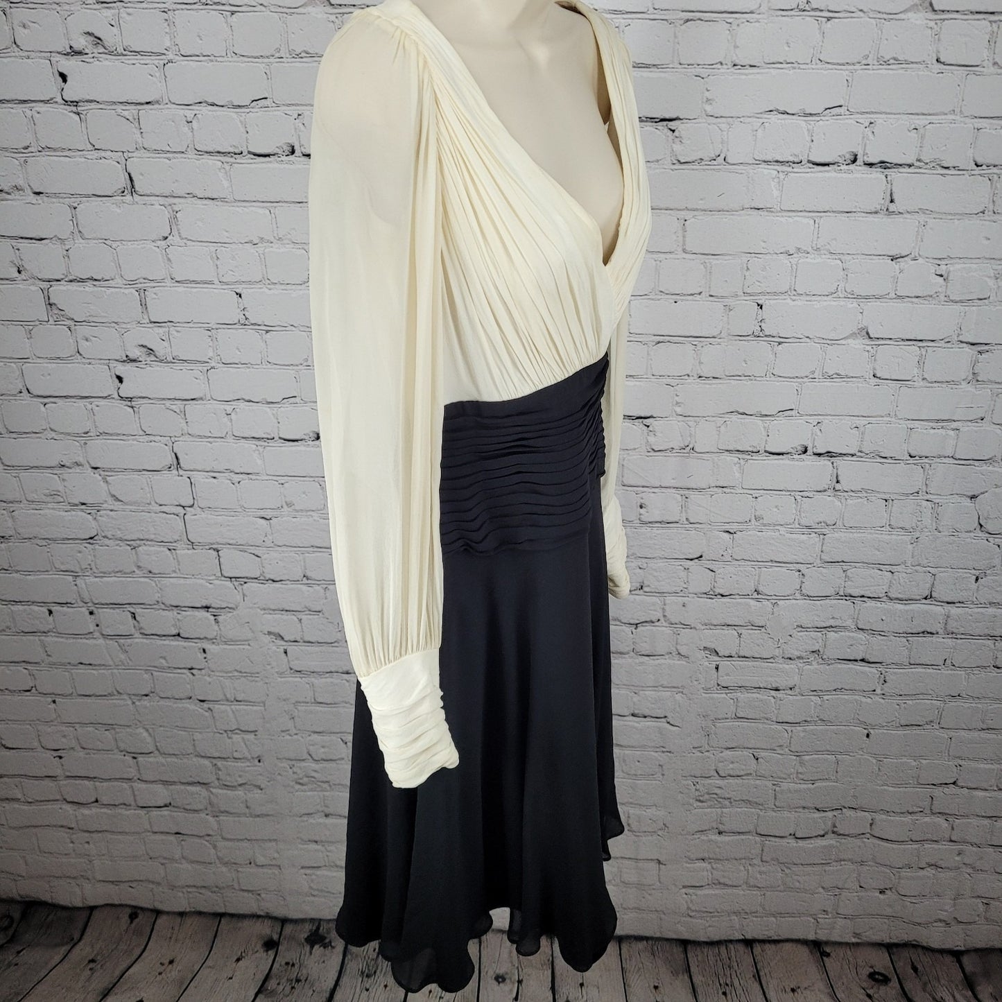 VTG Tadashi Ivory & Black Silk Chiffon Ruched Long Sleeve Blouson Dress Size 10