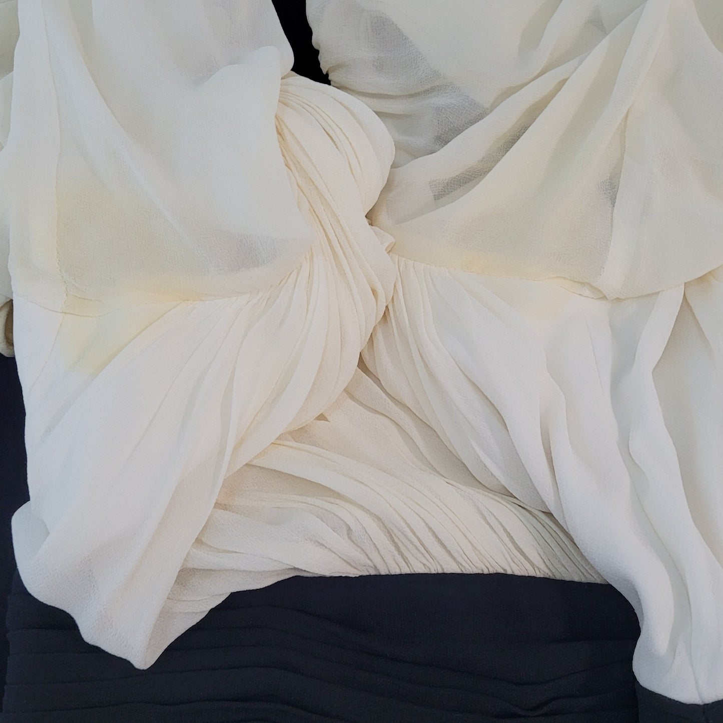 VTG Tadashi Ivory & Black Silk Chiffon Ruched Long Sleeve Blouson Dress Size 10