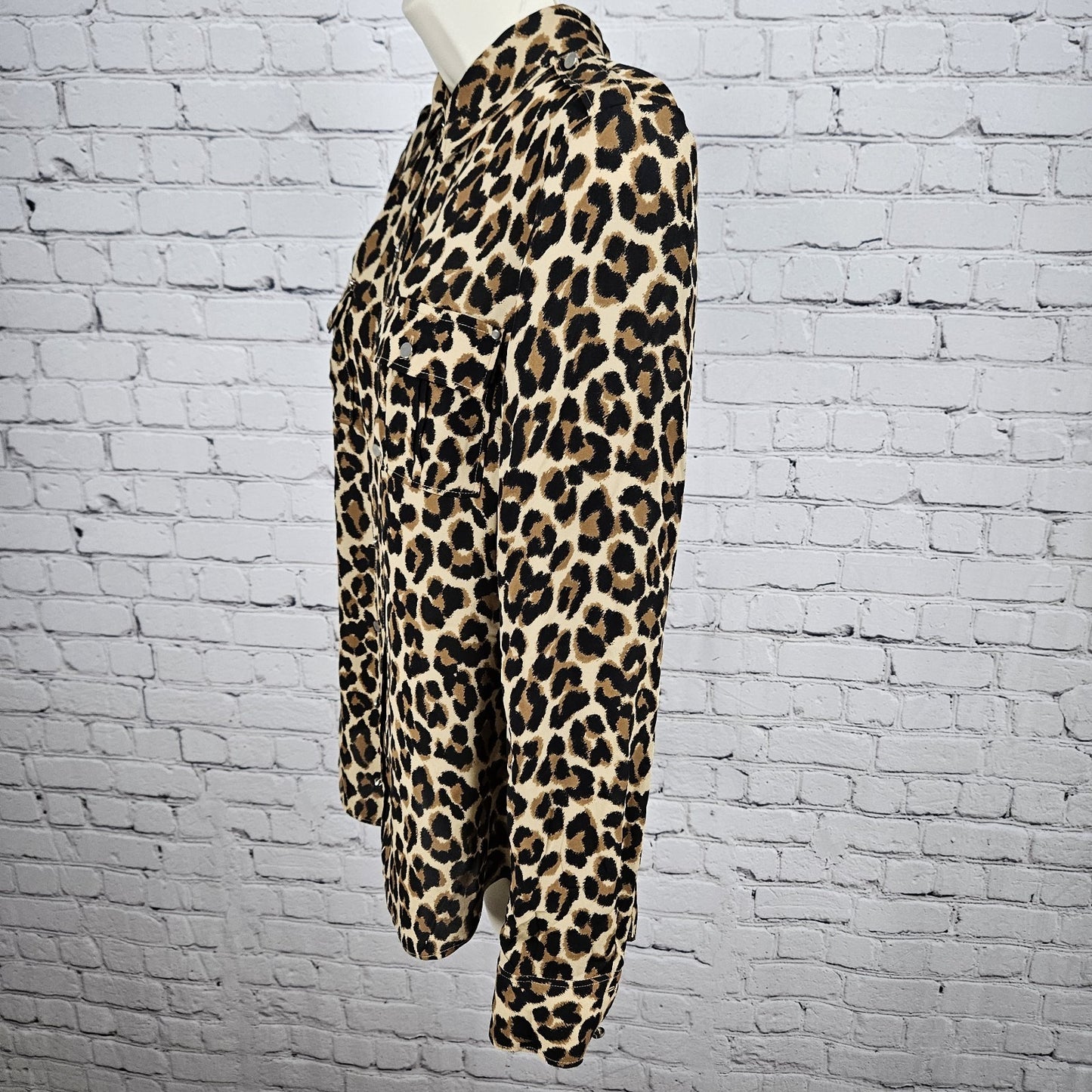 White House Black Market Brown Leopard 100% Silk Button Up Blouse Shirt Top 6