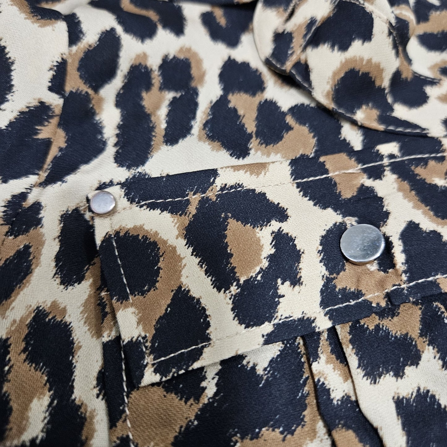 White House Black Market Brown Leopard 100% Silk Button Up Blouse Shirt Top 6