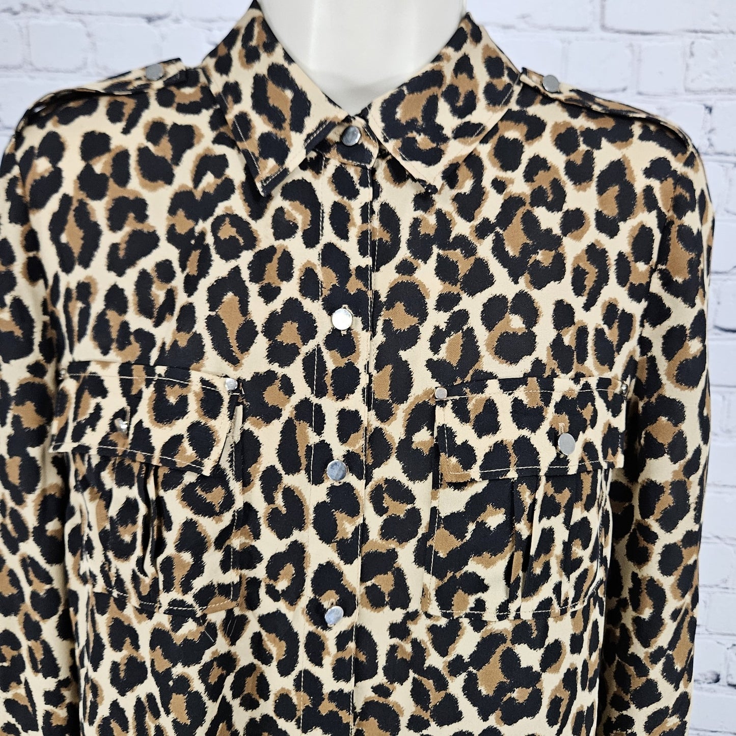 White House Black Market Brown Leopard 100% Silk Button Up Blouse Shirt Top 6
