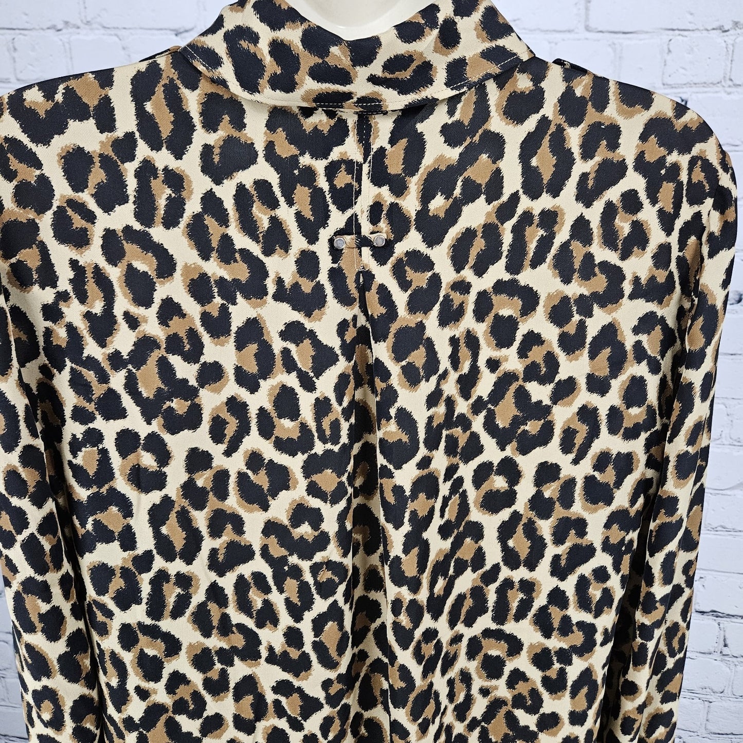 White House Black Market Brown Leopard 100% Silk Button Up Blouse Shirt Top 6