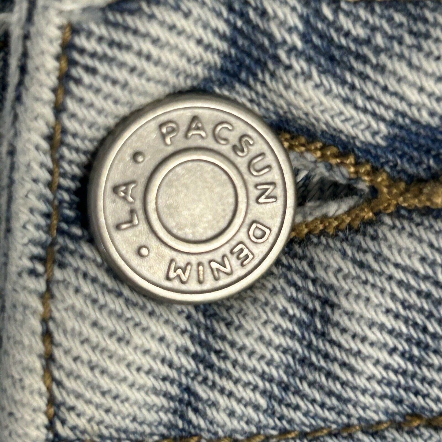 Pacsun Mom Short Light Wash Blue 100% Cotton Distressed Mid Rise Shorts Size 25