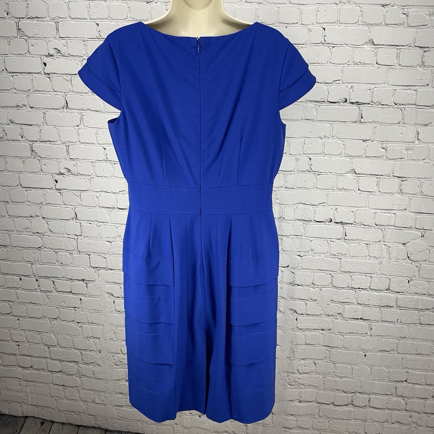 Tahari Arthur S Levine Blue Layered Short Sleeve Zipped Stretch Sheath Dress 12