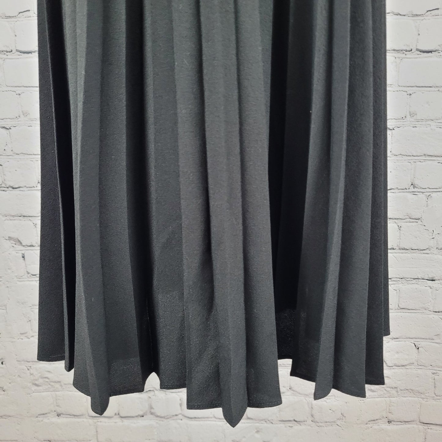 Ann Taylor Loft Black Pleated Sleeveless Lightweight Fit & Flare Dress Size 0P