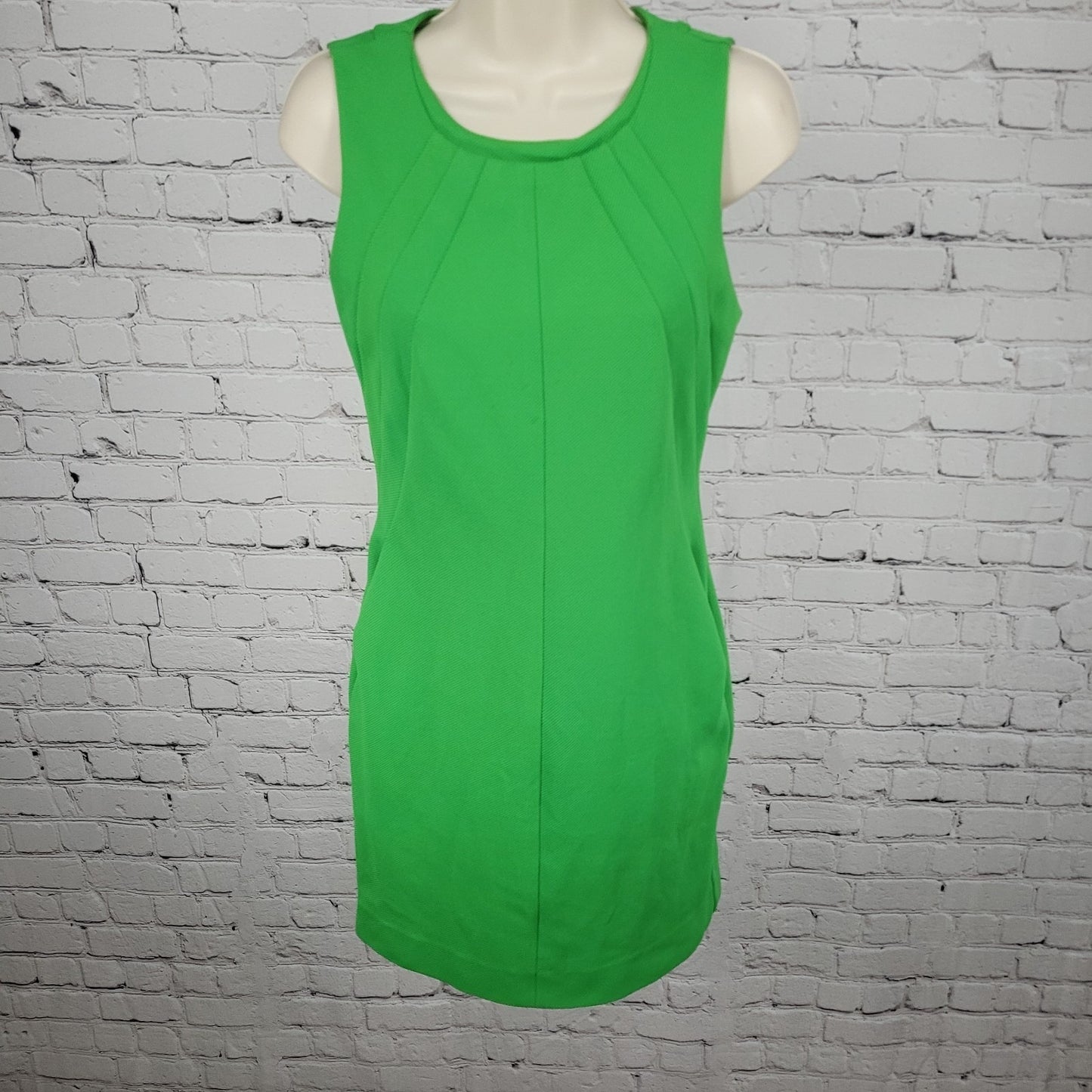 Diane Von Furstenberg Green Stretch Sleeveless Pockets Sheath Dress Size 6
