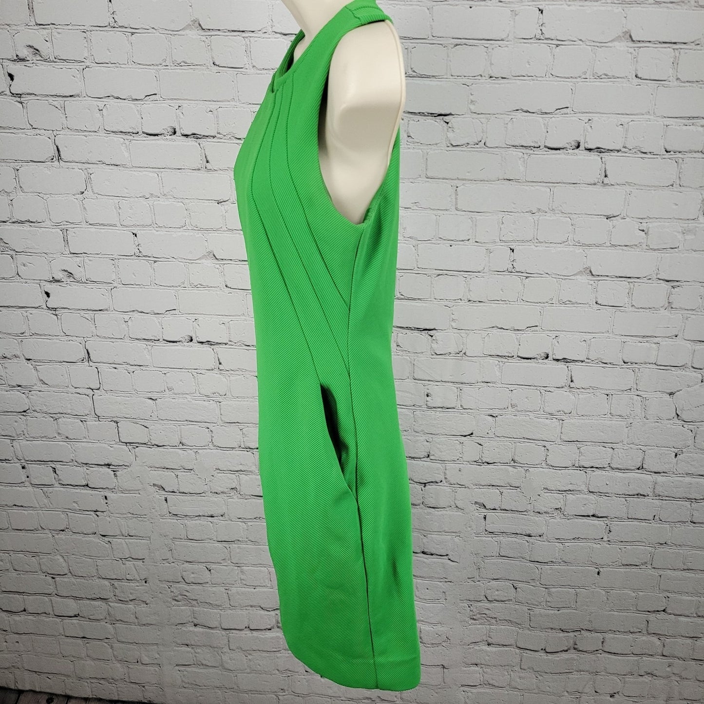 Diane Von Furstenberg Green Stretch Sleeveless Pockets Sheath Dress Size 6