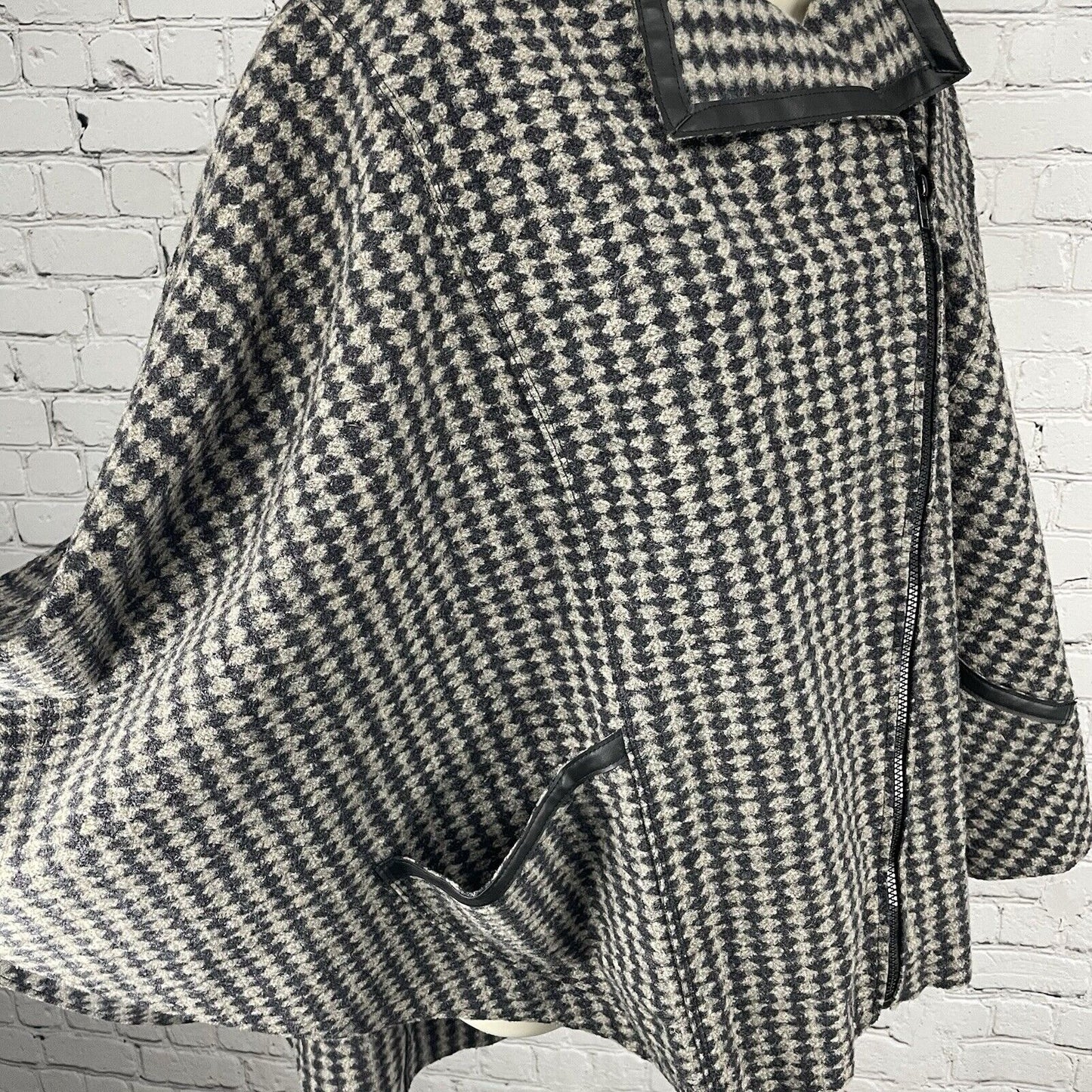 Janska Collared Oversized Poncho Jacket Asymmetrical Zipped Pockets USA Size O/S