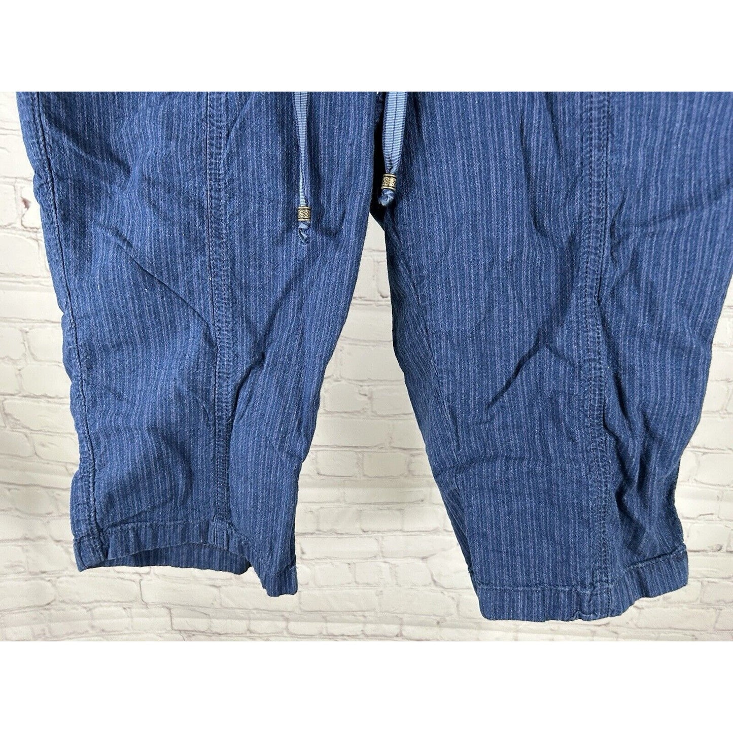 Lee Relaxed Fit Blue Linen Blend Striped Pull On Drawstring Shorts 8 (30 x 14.5)