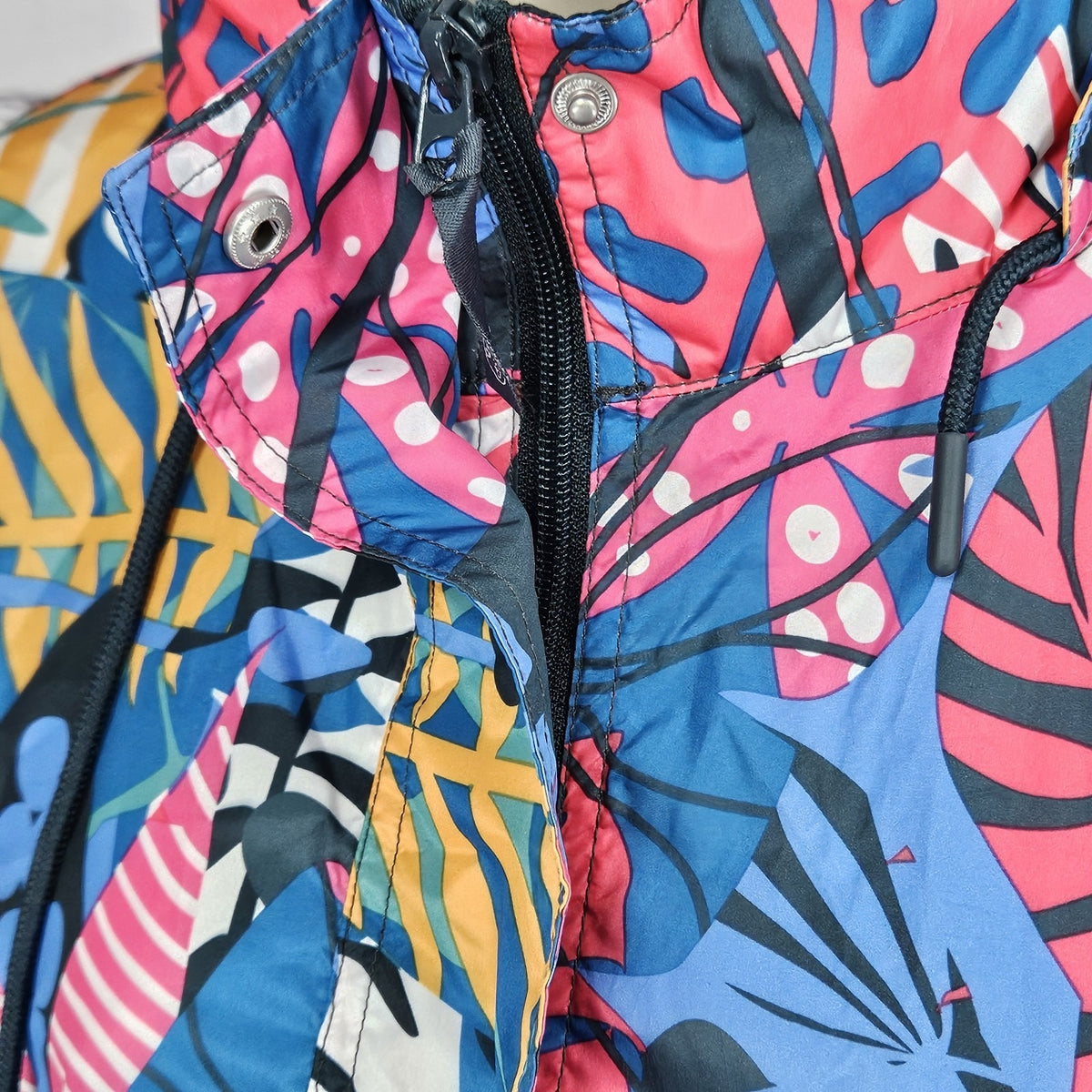 Lauren James Multicolor Leaves Hideable Hood Zip Pocket Windbreaker Jacket Large