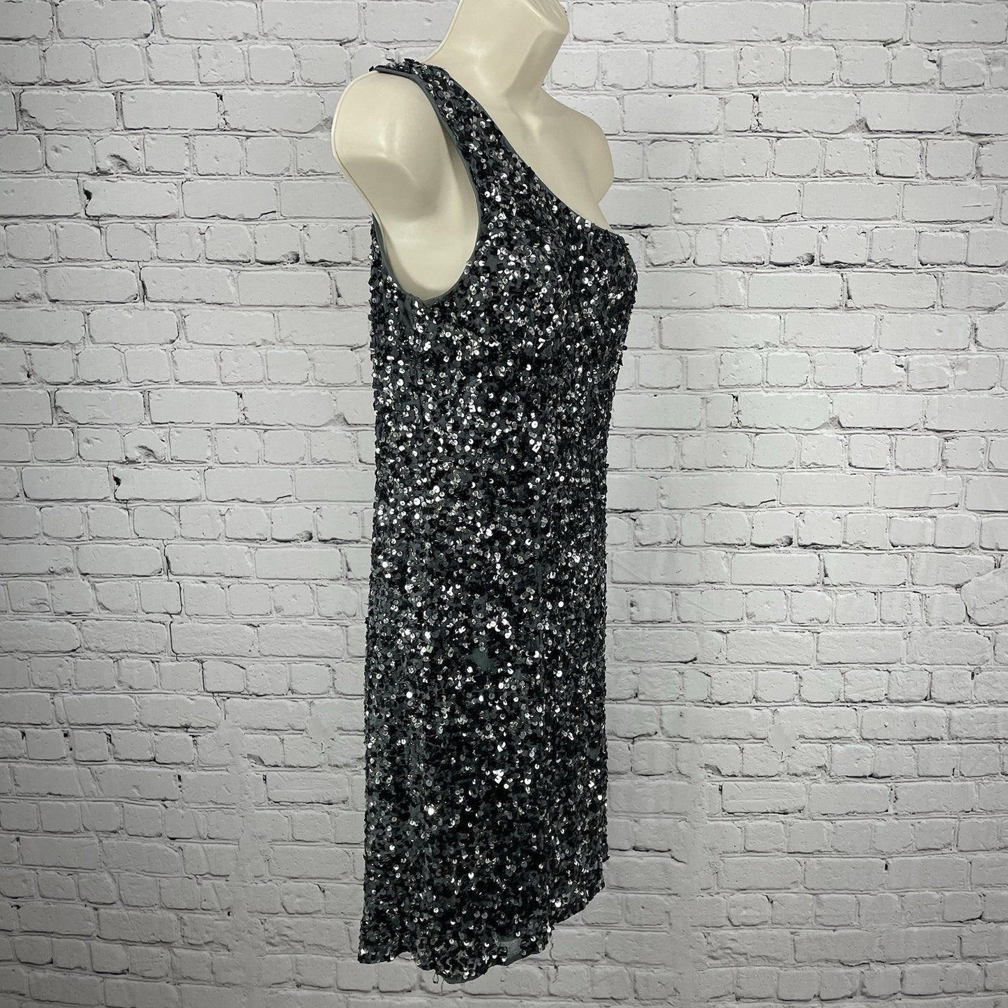 Adrianna Papell Evening Grey Silk Sequin Off Shoulder Lined Zipped Dress Size 8