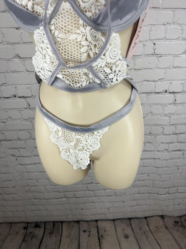 NWT Roma Confidential Silver White Lace Satin Bustier Garter Thong Set M