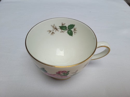 Wedgwood Bone China Made In England Floral Gold Rim Tea Cup