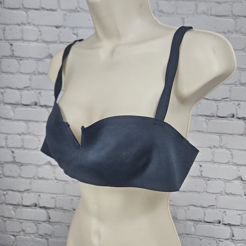 Free People Intimately Black Smooth Molded Cup V Notch Bra Size LG